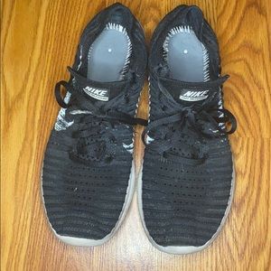 Nike Free RN Flyknit (READ DESCRIPTION)